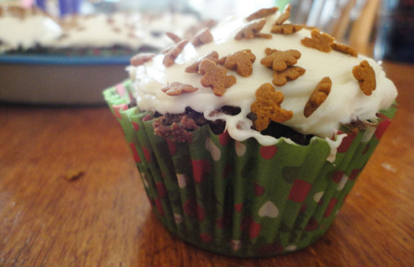 Be warned that they were a little crumbly. So frost with confidence and speed!