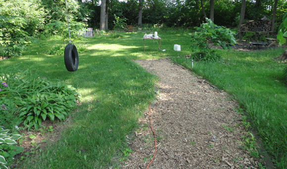 10:30 AM. Establish my outdoor workspace. Please note, the iron was still in the basement. I climbed the stairs again and again to press the seams. Cardio!