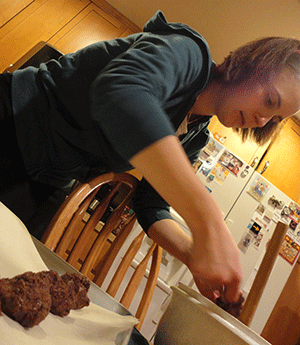 My sister was making cookies. 